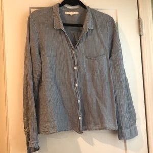 Xirena Lightweight Swing Button Up Shirt